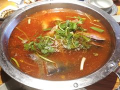 -野山舂·贵州现舂酸汤火锅(鸿通城店)