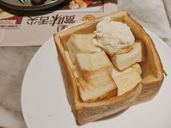 -半秋山西餐厅(范湖万达广场店)