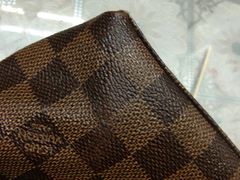 -京伟修鞋洗鞋奢侈品皮具护理店