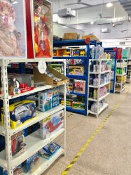 -逝水玩具折扣店