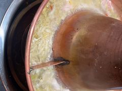 -果松木炭酸菜铜火锅·外婆参鸡汤