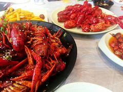 -巴厘龙虾·榜首油焖大虾(音乐学院·沿江酒馆店)