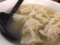 虾肉小馄饨-王家沙点心店(南京西路总店)