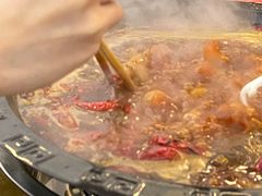 纯牛油锅底-黄潇洒老火锅(九眼桥宏济巷店)