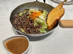 三色藜麦沙拉配现磨芝麻柚子油-俄士厨房(环球港店)