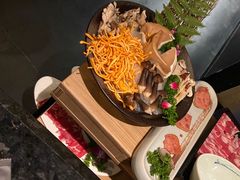 -捞王锅物料理(上海世茂广场店)