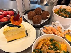 -W COLLECTIVE  DESSERT SHOP