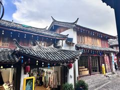 -桥边小楼·手工云南菜·古城观景小楼