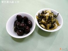 送的糖水紅棗及咸菜冬芛-春餐厅