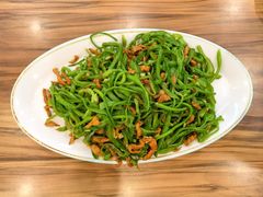 鲜豆角炒肉丝-合合春饼·酱骨·东北菜(潘家园店)
