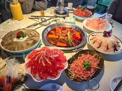 -茅草房·河畔园林火锅