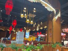 -老滇山寨•云南特色菜•地方菜•民族风情歌舞表演(金碧店)