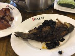 -老鼎万春卤菜(鹭湖宫8区店)