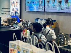 景观位-瑞幸咖啡(田贝地铁站D出入口店)