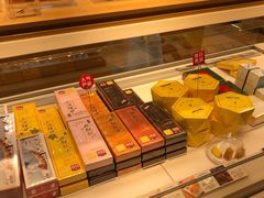面包甜点陈列柜-好利来(南塔店)