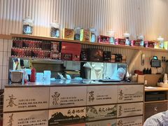 -必胜客(WOW昙华林店)