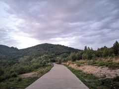 -鬼笑石后山停车场