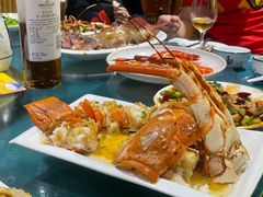 -三亚火车头万人海鲜广场