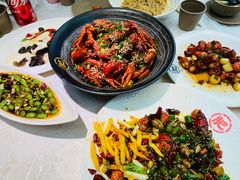 -肥肥虾庄·金牌油焖大虾(沙湖店)