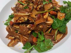 -费大厨辣椒炒肉(万家丽一店)