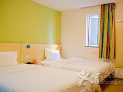 -7天酒店·广州天河公园地铁站店