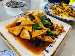 -壹阁胡羊焖饼(特色小吃街店)