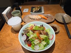 牛油果海鲜色拉-Tuna maki寿司(园区永旺店)