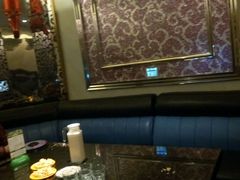 -嘉年华KTV(人民路店)