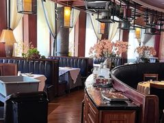 -八府香鸭·啫啫煲(华山路店)