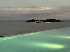 -瑰丽酒店·海吧·天际下午茶·现场DJ·天台酒吧