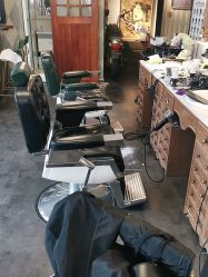 -Libertines barbershop 浪子理发店