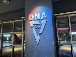 -DNA舞室