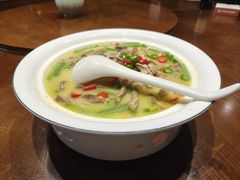 -东口码头·烧鸽子·鱼头泡饼·地方菜(金鹰悦城店)