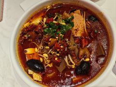 -渝是乎酸菜鱼·川渝小炒(新世界百货望京店)