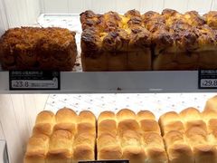 -HOT CRUSH趁热集合·现烤面包(上海环球港店)
