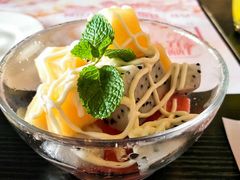 -樱花里音乐餐吧·牛扒椰子鸡(东圃店)
