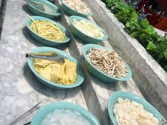 蔬菜-火锅岛潮牌自助餐厅(天津天佑城店)