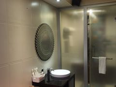 -喜鹊愉家酒店(郑州曼哈顿博览中心地铁站店)