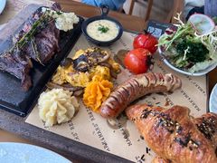 -Mark&Mars Restaurant