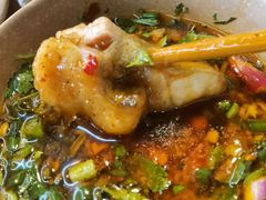 -肖肖酸萝卜鱼火锅(总店)