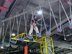 -嗨翻Hi-Fun竞技主题乐园·蹦床亲子生日轰趴(国光1937店)