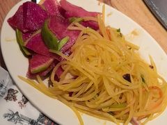 -山河屯铁锅炖鲜鹅·东北菜(开发区一店)
