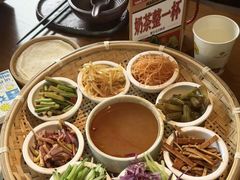 -包整·丝娃娃(甲秀楼景观店)