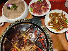 牵手耙鸡爪-黄家码头老火锅(解放碑旗舰店)