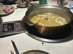 -喃喃椰·糟粕醋·椰子鸡火锅(七堡花园店)
