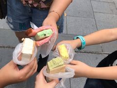 -詹爷爷乌节路街头冰淇淋