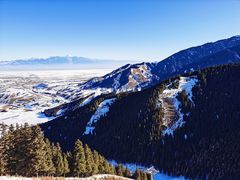 -丝绸之路山地度假区滑雪场