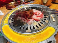 牛五花-首尔朴宝·炭火烤肉(五角场店)