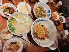 -李犟大爆鳝面·手工蟹黄包(湖滨西湖店)