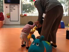 -小门牙好性格托育(北外滩中心)